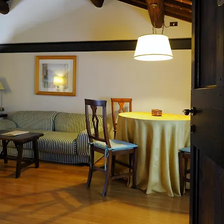 Farm stay La Foresteria Serego Alighieri Sant'Ambrogio di Valpolicella
