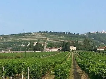 La Foresteria Serego Alighieri Farm stay Sant'Ambrogio di Valpolicella
